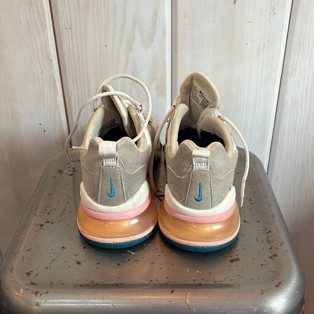 Nike Air 270 React Women’s Size 7 - Picture 3 of 6